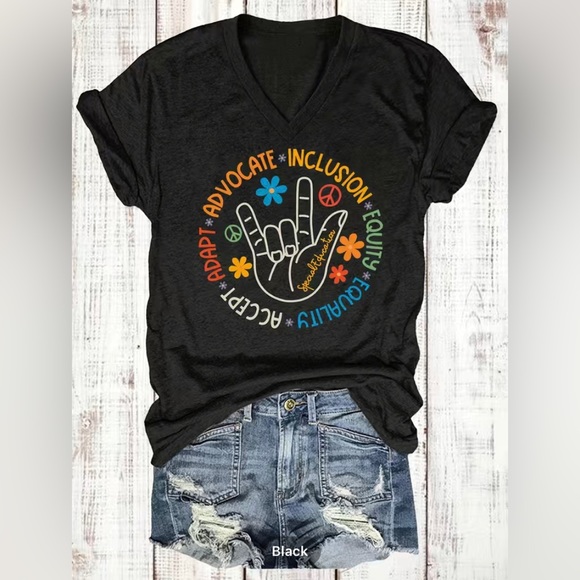 NWT ASL Special Education Teacher Parent I Love You Shirt - Picture 1 of 3